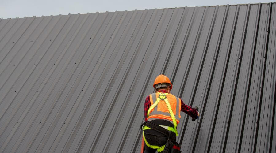 Expert Emergency Roof Repairs services in Vernon, MI